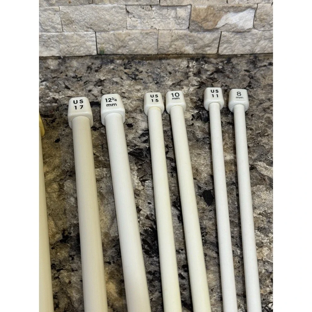 Lot of 10 Large Knitting needles‎ US 11, 15, 17, 19, And 35 Very Nice